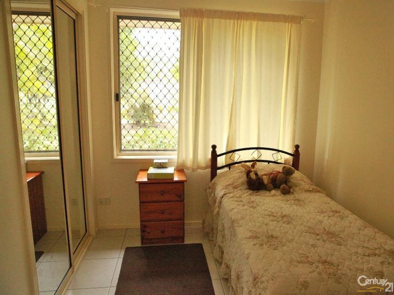 17 Schmidt Rd, Fernvale QLD 4306