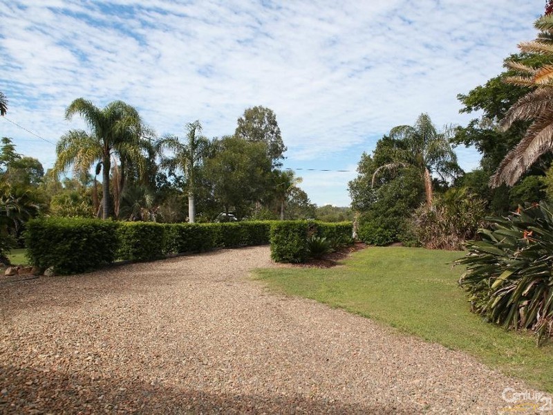 17 Schmidt Rd, Fernvale QLD 4306