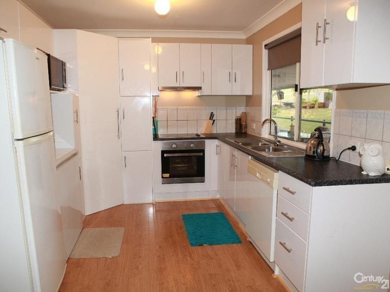 13 Pelican Dr, Laidley Heights QLD 4341