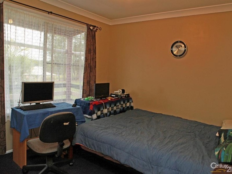 13 Pelican Dr, Laidley Heights QLD 4341