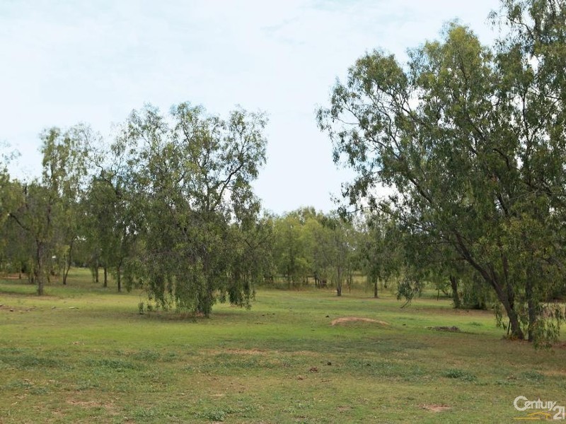 13 Pelican Dr, Laidley Heights QLD 4341