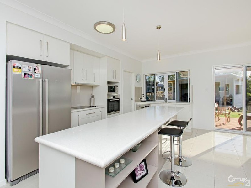 25 Robyn Tce, Fernvale QLD 4306