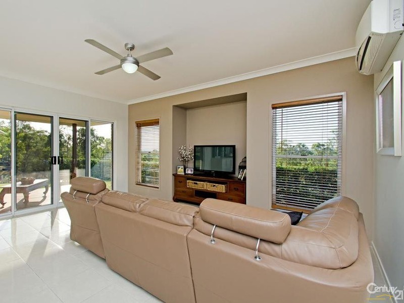 25 Robyn Tce, Fernvale QLD 4306