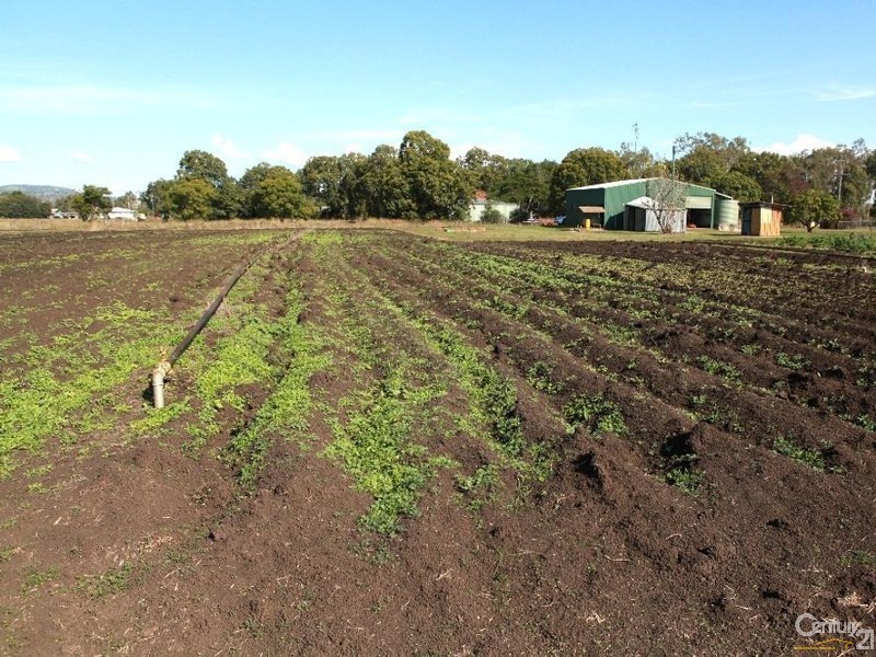 82 Patrick Estate Rd, Lowood QLD 4311