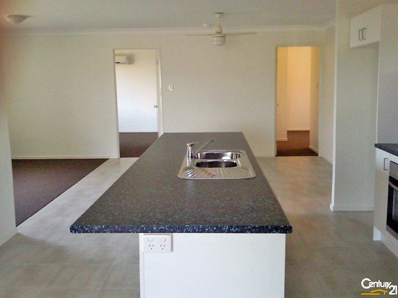 17 Sea Eagle Drive, Lowood QLD 4311