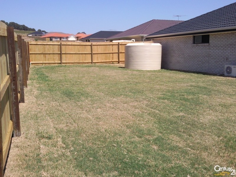 17 Sea Eagle Drive, Lowood QLD 4311