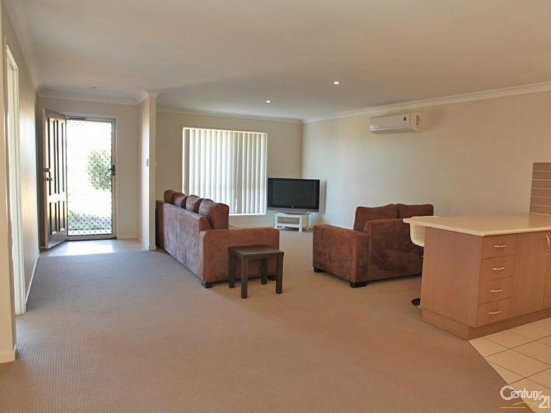 5 Heron St, Lowood QLD 4311