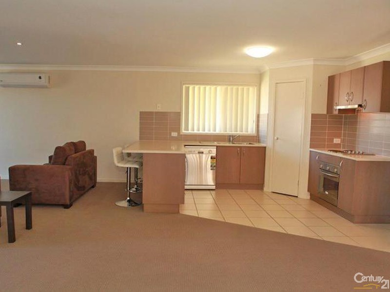 5 Heron St, Lowood QLD 4311