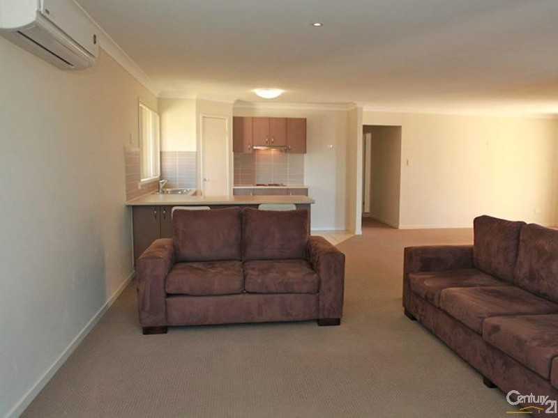 5 Heron St, Lowood QLD 4311