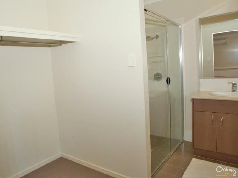 5 Heron St, Lowood QLD 4311