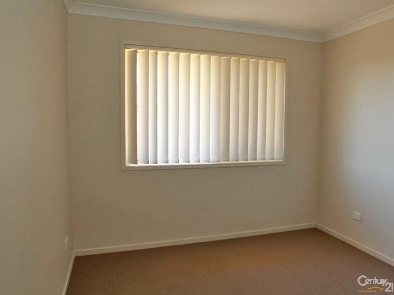 5 Heron St, Lowood QLD 4311