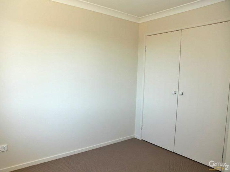 5 Heron St, Lowood QLD 4311