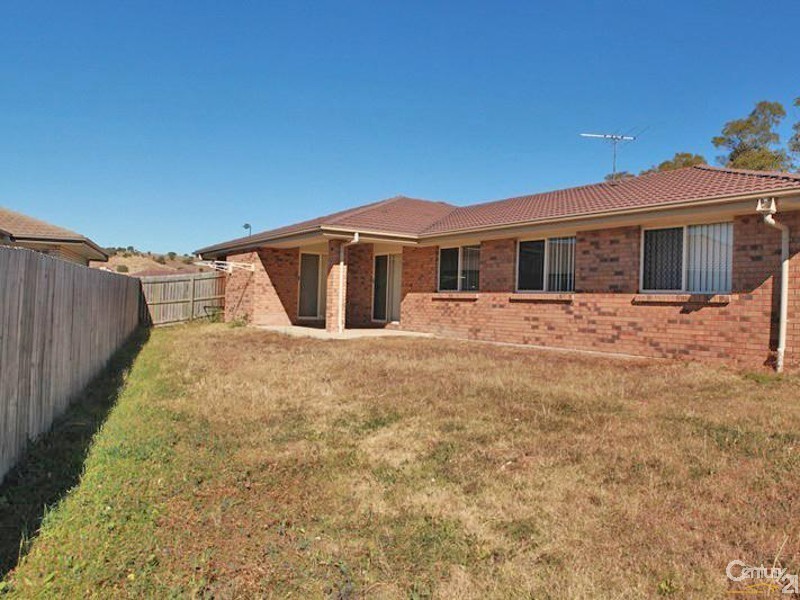 5 Heron St, Lowood QLD 4311