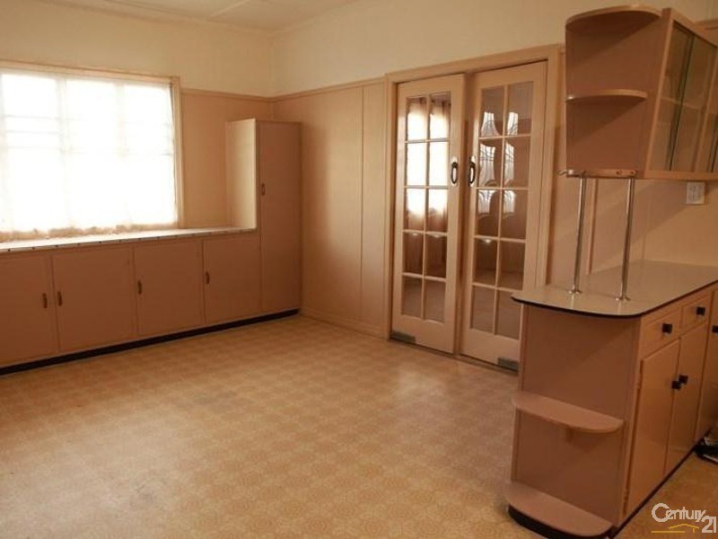 146 Main St, Lowood QLD 4311