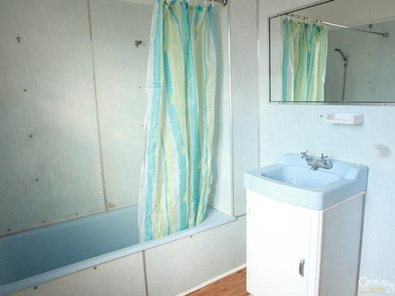 146 Main St, Lowood QLD 4311