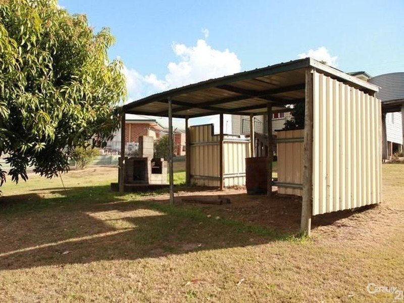 146 Main St, Lowood QLD 4311