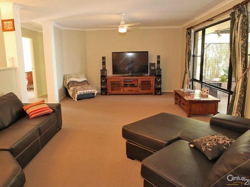 140 Lockyer View Rd, Wivenhoe Pocket QLD 4306