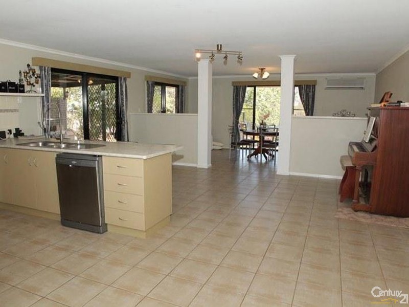 140 Lockyer View Rd, Wivenhoe Pocket QLD 4306