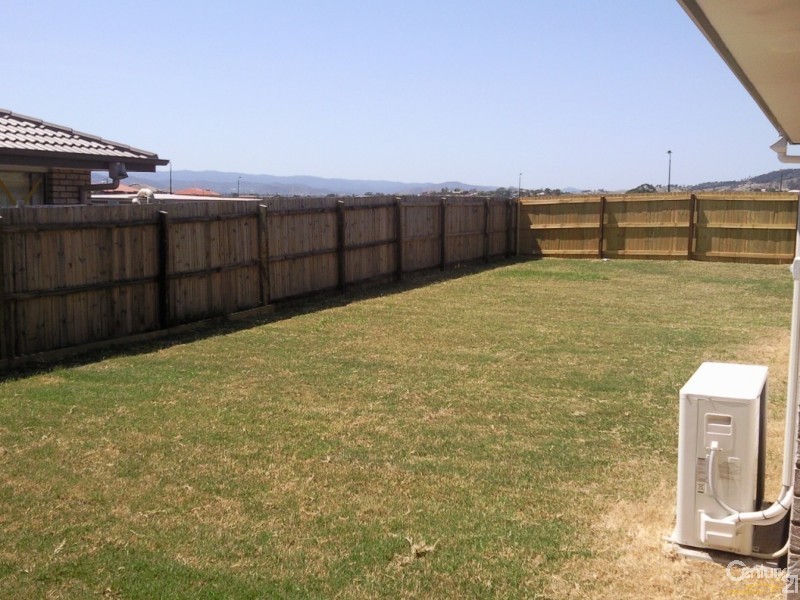 17  Sea Eagle Drive, Lowood QLD 4311