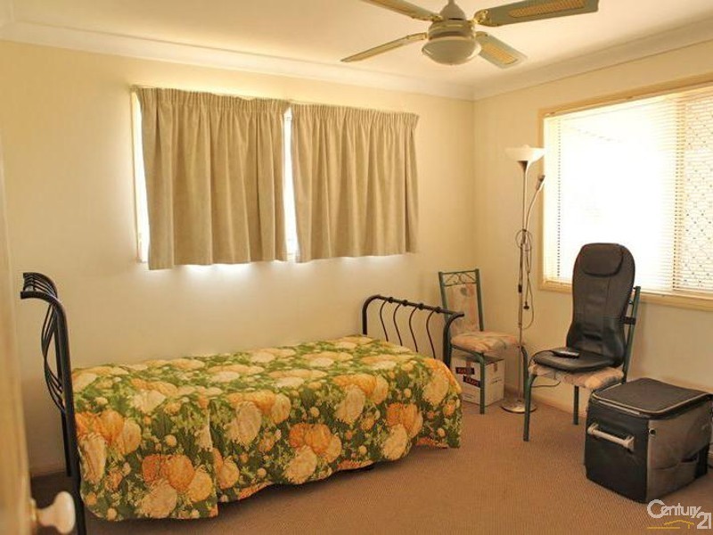 22 Harpeng Rd, Wivenhoe Pocket QLD 4306