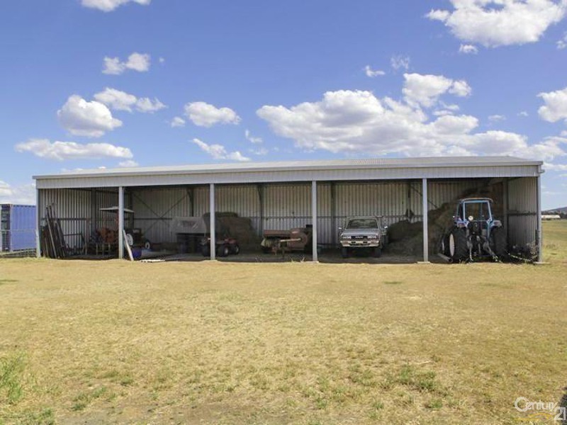 22 Harpeng Rd, Wivenhoe Pocket QLD 4306