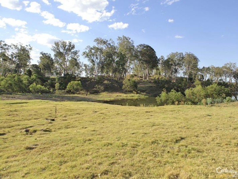 22 Harpeng Rd, Wivenhoe Pocket QLD 4306