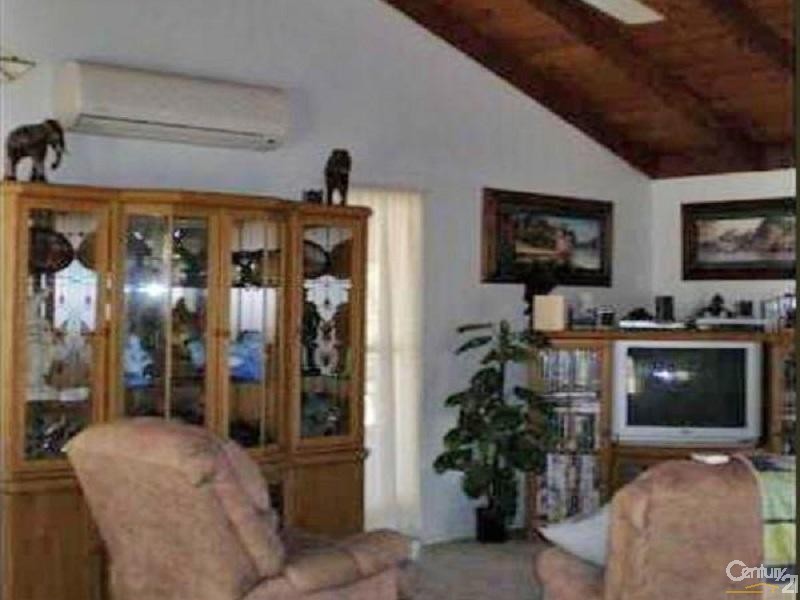 5 Cockatoo Crt, Regency Downs QLD 4341