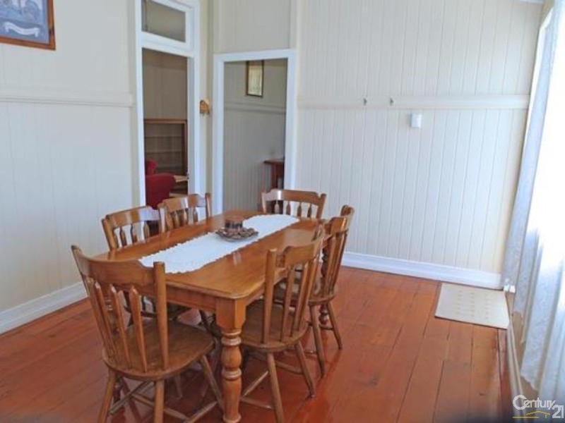 20 Daniel Street, Lowood QLD 4311