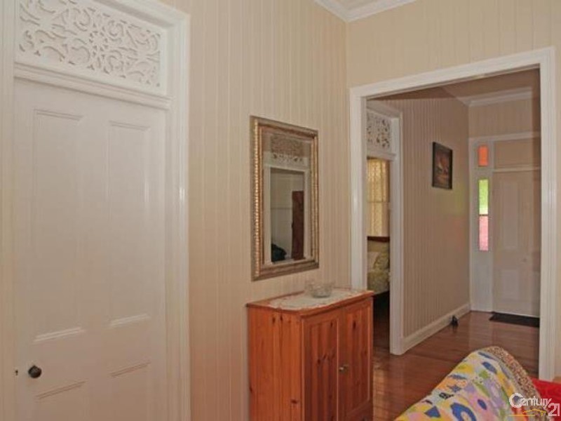 20 Daniel Street, Lowood QLD 4311