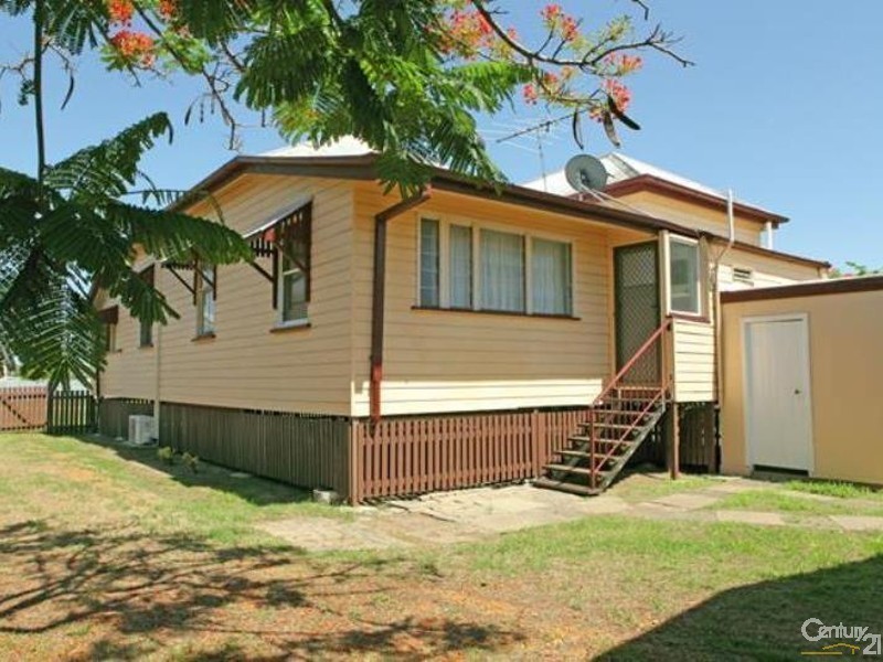 20 Daniel Street, Lowood QLD 4311