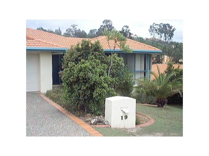19 Glastonbury Drive, Mudgeeraba QLD 4213