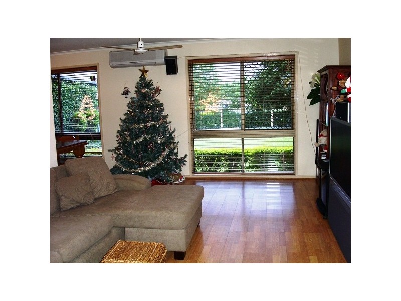 4 Minden Crescent, Helensvale QLD 4212