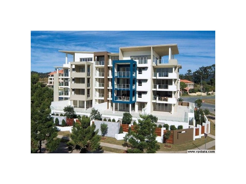 8/15 Laver Drive, Robina QLD 4226