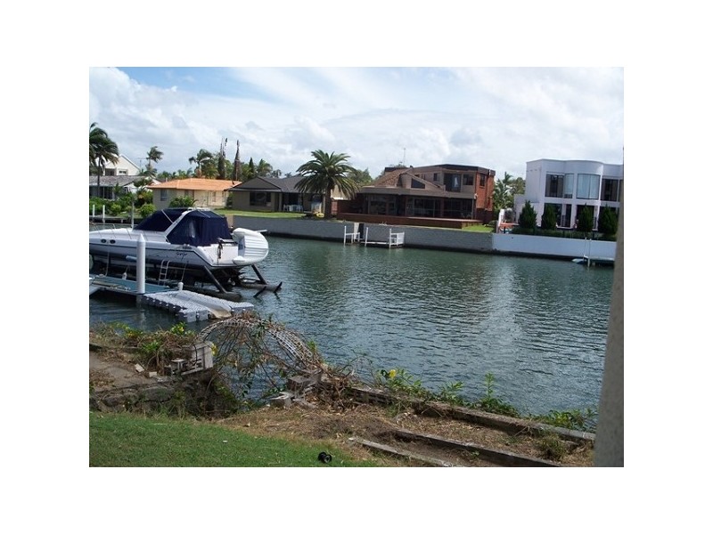 115 Stanhill Drive, Surfers Paradise QLD 4217