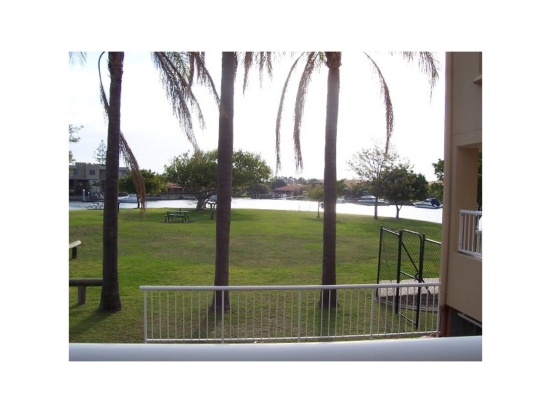 23/11 Taylor St, Biggera Waters QLD 4216