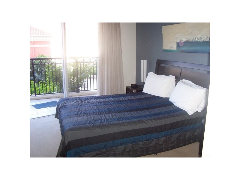 23 Ferny Avenue, Surfers Paradise QLD 4217