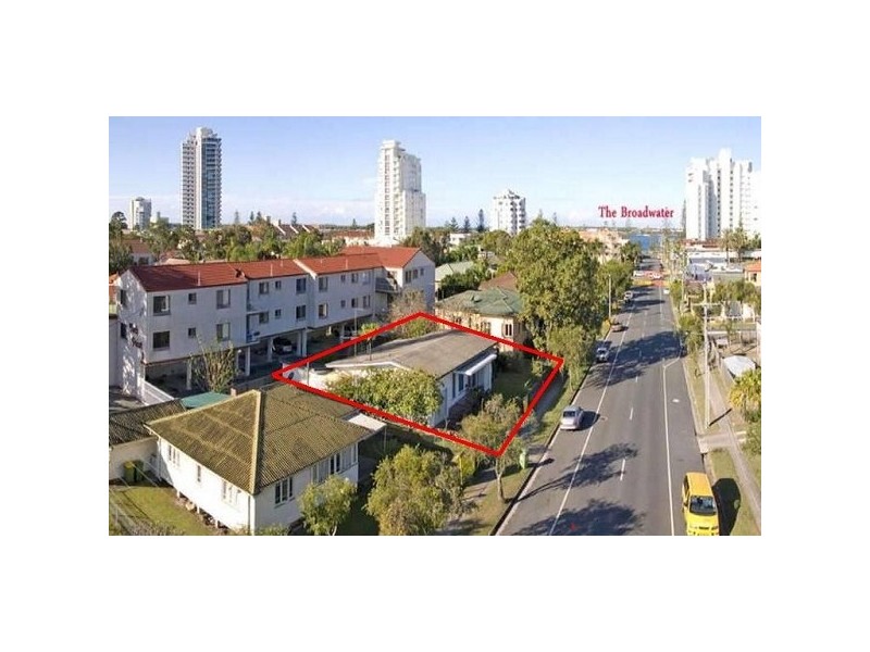 25 ROBERT STREET, Labrador QLD 4215