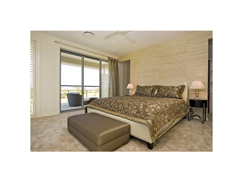 2524 Gracemere Circuit North, Hope Island QLD 4212