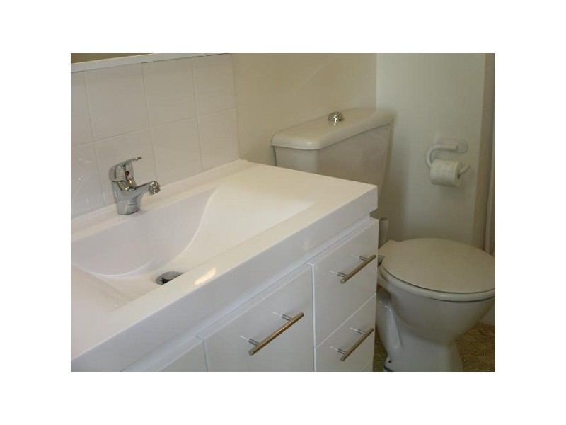 40 Ferny Ave  WATERWAYS, Surfers Paradise QLD 4217