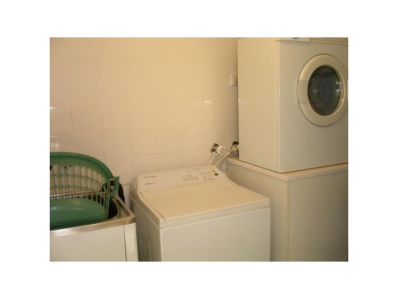 40 Ferny Ave  WATERWAYS, Surfers Paradise QLD 4217