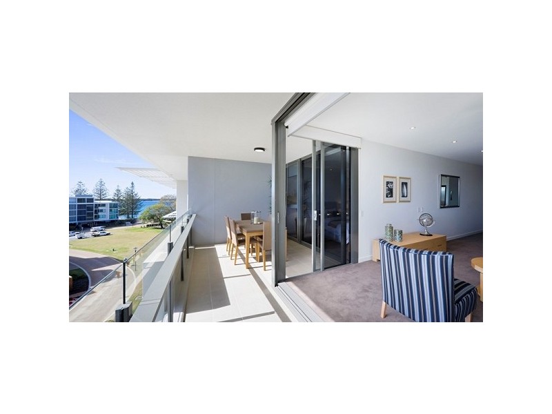 323 Bayview Street, Hollywell QLD 4216