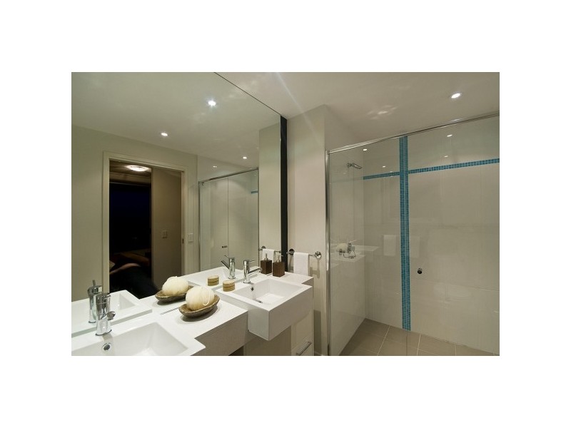 430 Marine Parade, Biggera Waters QLD 4216