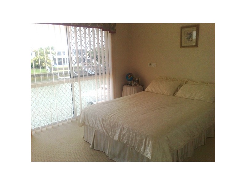 131 Pebble Beach Drive, Runaway Bay QLD 4216