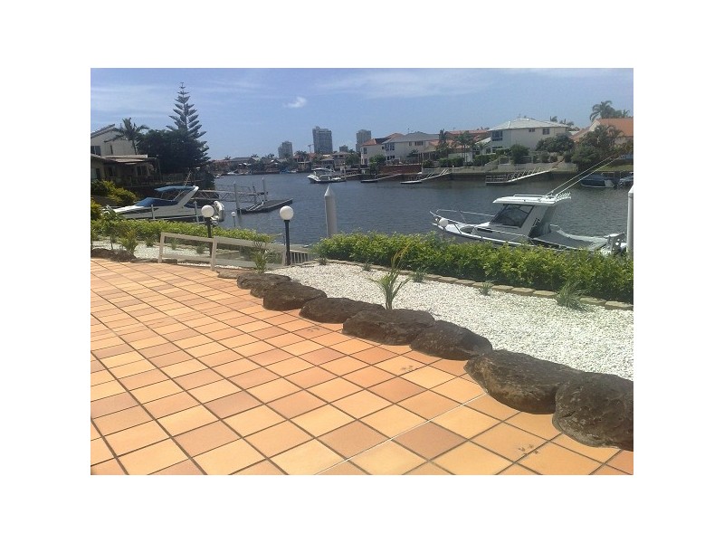 131 Pebble Beach Drive, Runaway Bay QLD 4216