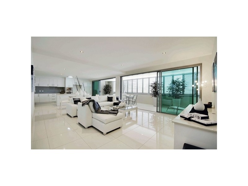 7-9 Burra St, Chevron Island QLD 4217