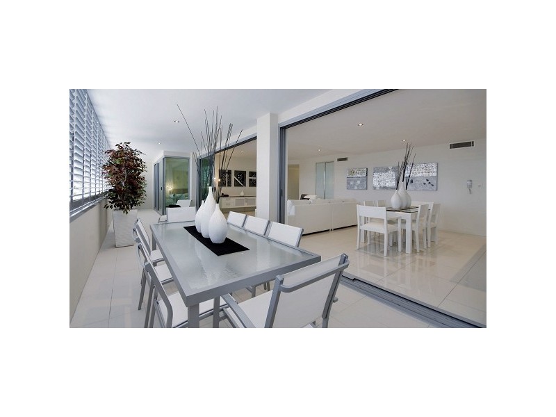 7-9 Burra St, Chevron Island QLD 4217