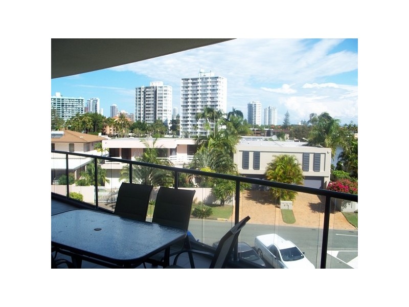 Chevron Island QLD 4217