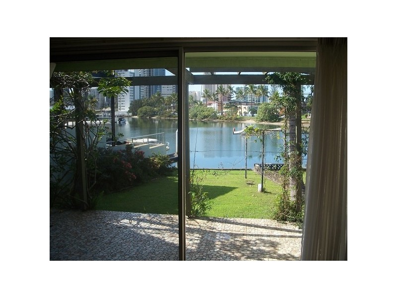 25 Sunrise Blvd, Surfers Paradise QLD 4217