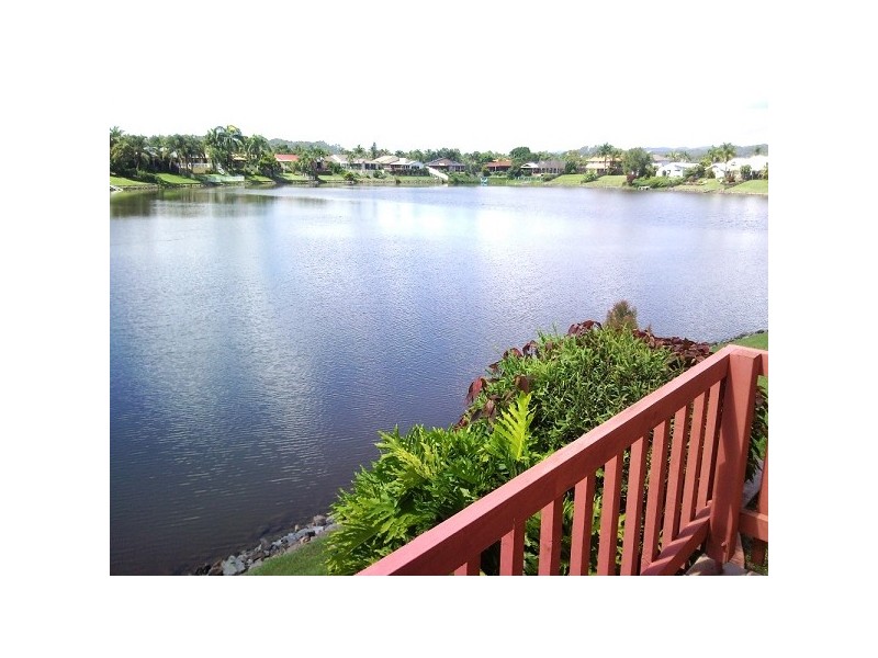 6 Lowood Court, Varsity Lakes QLD 4227