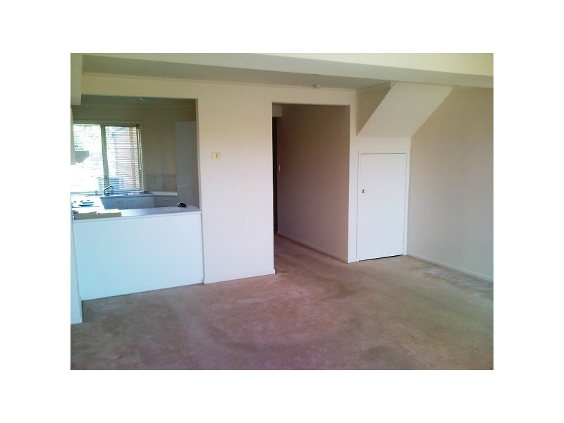 6 Lowood Court, Varsity Lakes QLD 4227